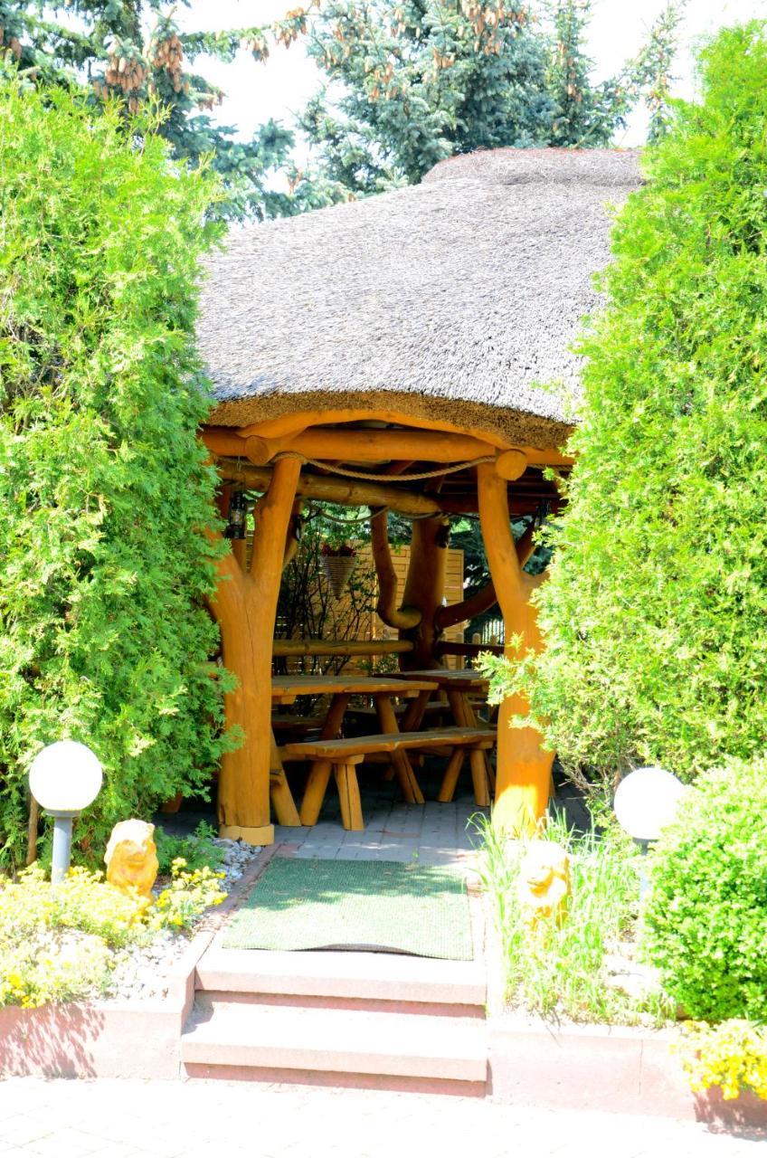 Noclegi I Restauracja Gracja Bełchatów 외부 사진